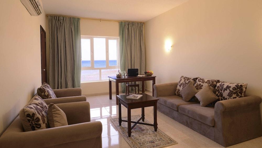 Resort Sur Beach Holiday Eksteriør billede